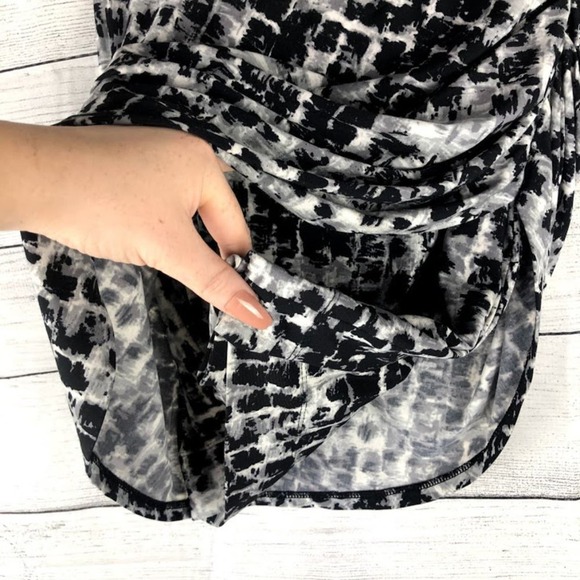 BCBGMaxAzria Black & White Leopard Print Wrap Mini Skirt - Picture 3 of 9